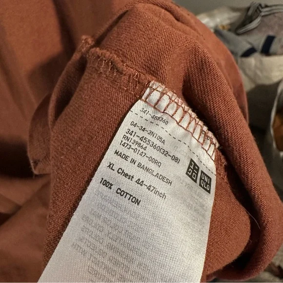 UNIQLO Heavyweight Short Sleeve Crew Neck T-Shirt in Tan/Brown - Picture 3 of 4